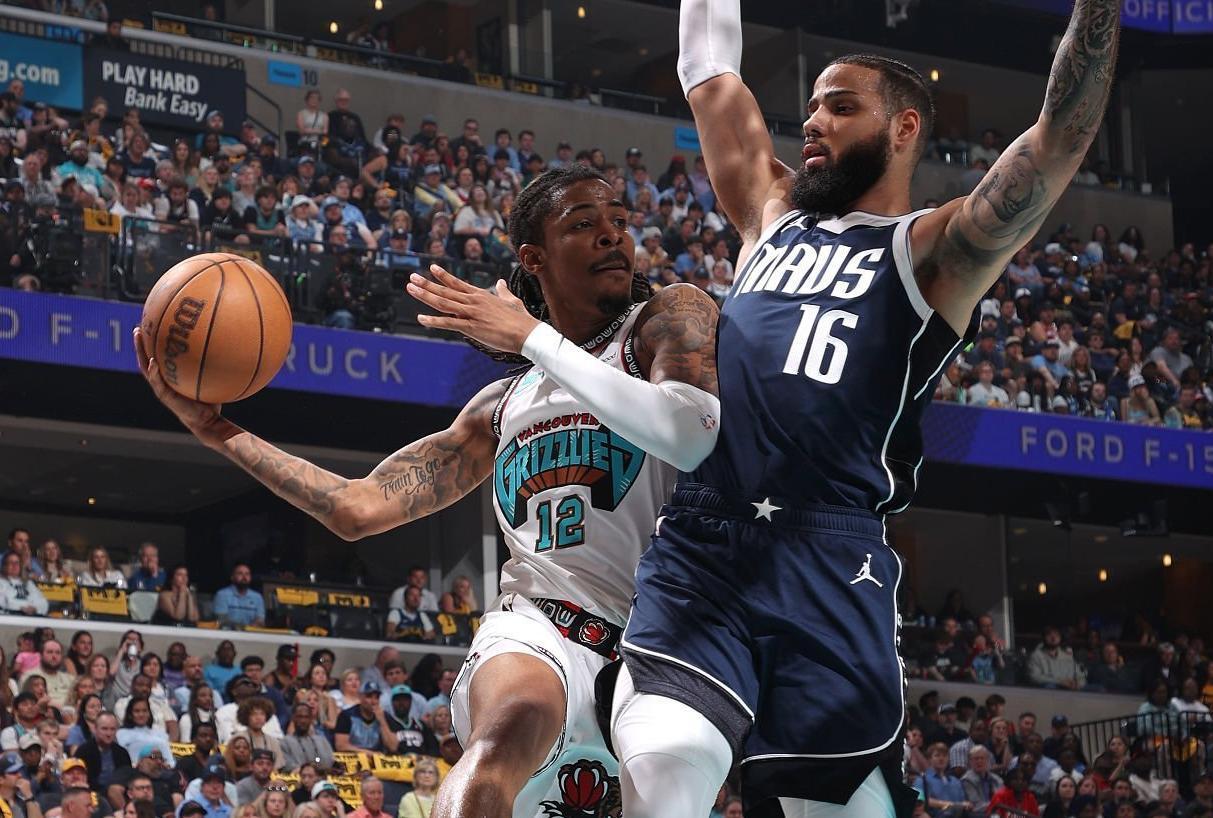 杜兰特焦点对战，浓眉哥与40激战切尔西分钟，险胜胜负难料！九游游戏下载平台