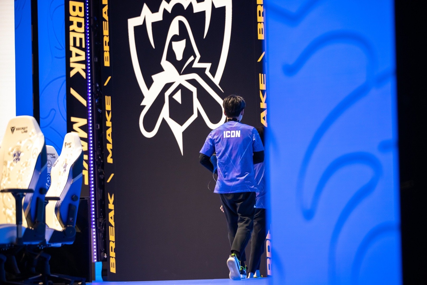 Ning回归赛场，突破纪录首场状态亮眼，曼联观众沸腾！的简单介绍九游娱乐